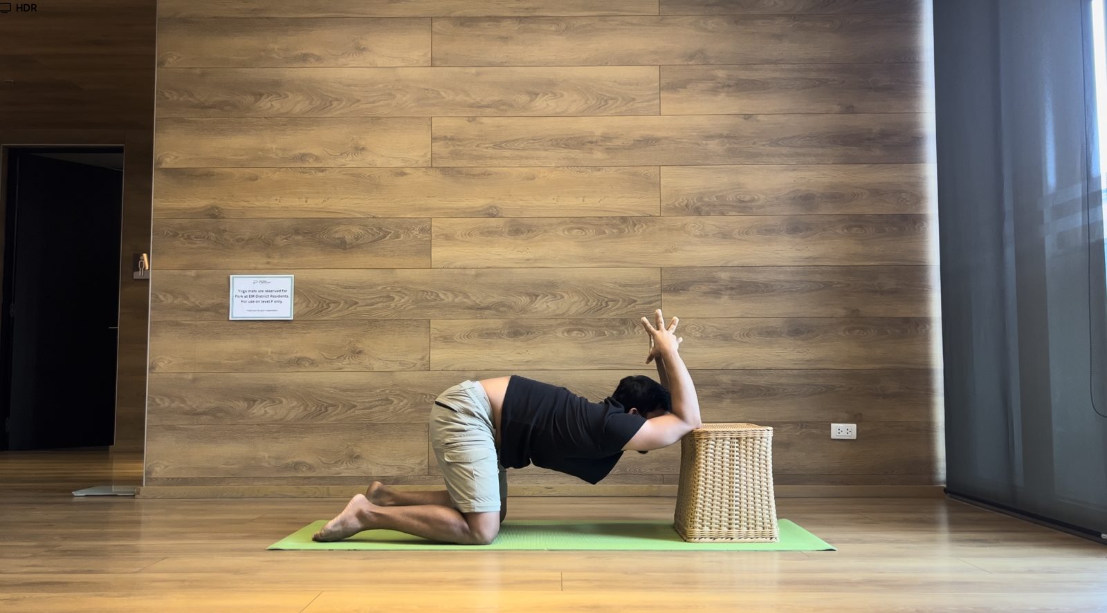 Shoulder mobility stretch on a box